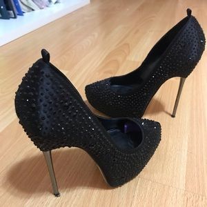 Aldo black heels